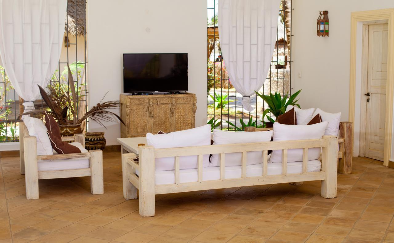 Villa Cesy Boutique Hotel มาลินดี ภายนอก รูปภาพ